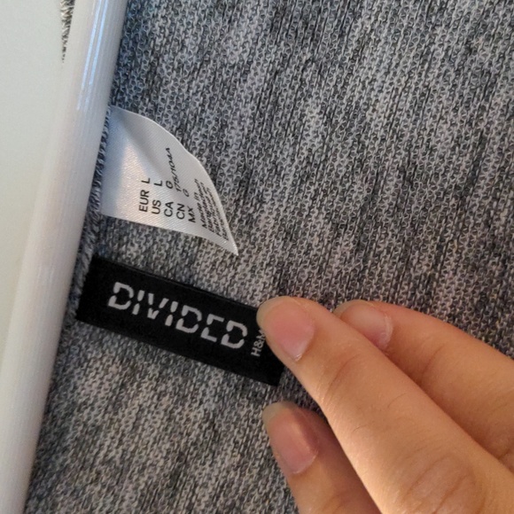 Cardigan - Picture 2 of 3